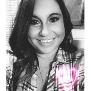 Meet your Posher, Jade